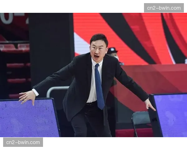 山东高速稳居积分榜前六 防守韧性成为季后赛关键筹码 山东高速稳居积分榜前六 防守韧性成为季后赛关键筹码